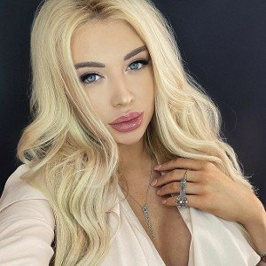 👑👑👑