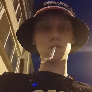 вернулся