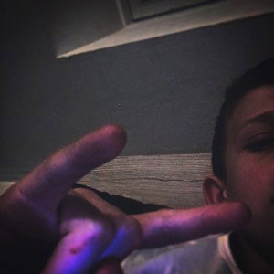 Laisse pas ton fils seul