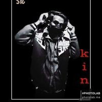 Sk' Lonliy look a past