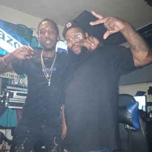 Hold Me Down Feat. Yung Ricc