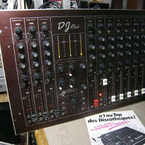 - PLATINUM- FREE TRAP #  in A Minor - 150BPM