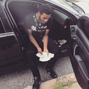 JMEQUWUAN CRASH OUT