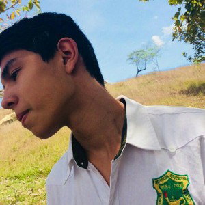 Un Chico De 13 😢