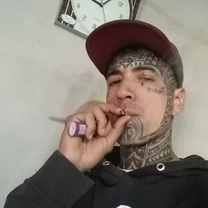  BUD∆ ( desapego )
