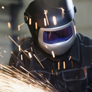 Сварщик Василий Губанов 