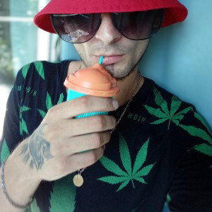  я индеец  моё погоняло Smooky Beny🤭 если не музыка твой доуп не зайдёт а даже выйдет 🥴 
