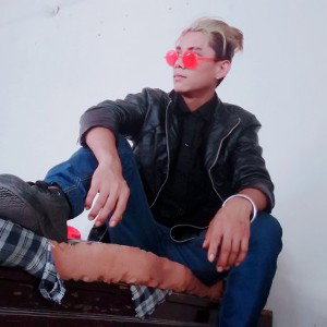 Gaur chhori boy 8. 9 barsa