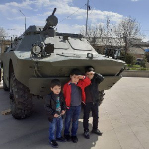 Я ТУТ ЧИТАЮ В ПИРВЫЕ