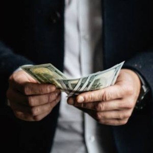 Hombre de dinerø 💵
