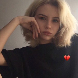 Она заменит мне солнце 