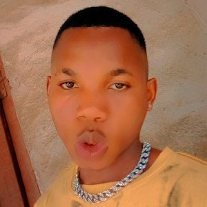 she say to me that the one in love is the most beautiful woman for me i say to her you the love of my life nwa mama danc