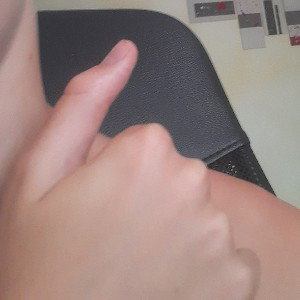 ouai ouai
bienvenue sur l appli
ici tu écris tranquillement
choisis ou crée ton clan
afin de poser sur des intrus
méchan