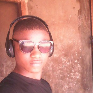 Besy858