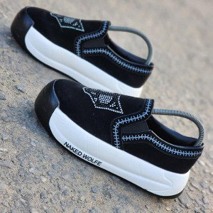 Black hude