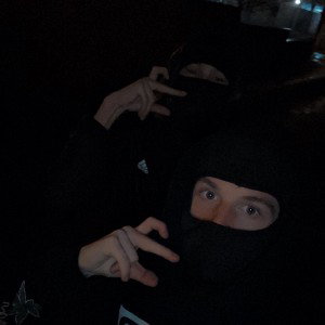 YNK~ESM 
