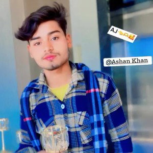 Asha n.   Khan