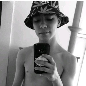 ando con mi gorro de marihuana