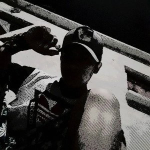 EL ALDEANO_REIR SIN SENTIR_