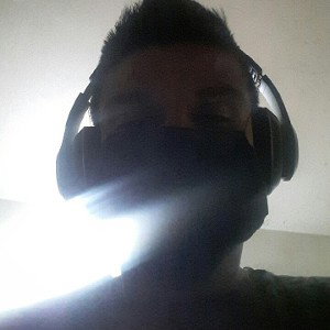 YOSOYMUSICKA+LNL+OSCURO×