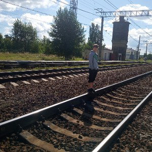 Миши школа ни к чему ее