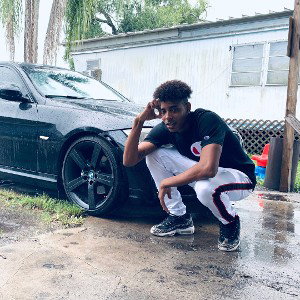 KingShmoovvee- Ain't Shit Shweet
