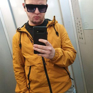никому не доверяй