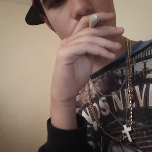 Vaki_Vicios y Música🍁💊🎧