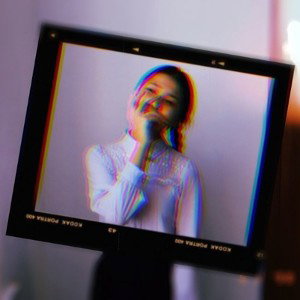 -ariana-grande-breathin-48