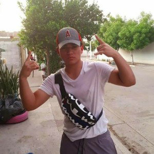 CALIENTE EL BARRIO•CESLIO G 