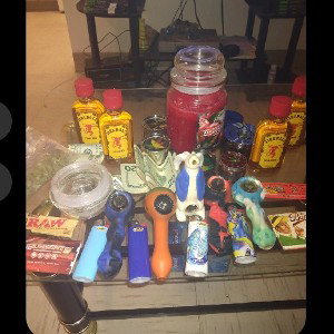bout that loud (roll up)