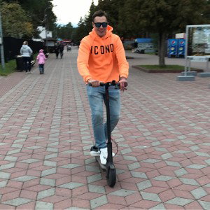 Айкона Лав