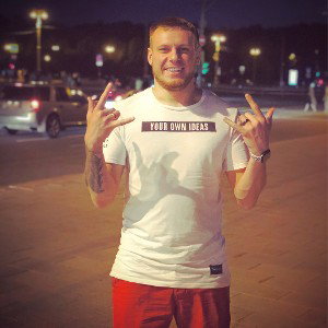 Gluhov’sky feat Desome mc- Поникаю