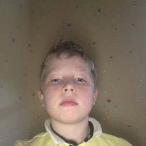Трек в голове много шума