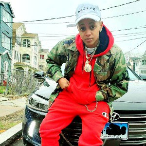 Shanelly Scalez - shanelly Scalez -my bitch get a Bag