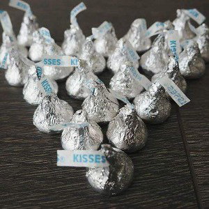  Tus Kisses  