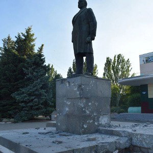 город may