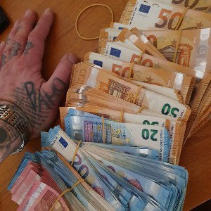 Unicut07 x Karifan Killah __Stuttgarter G's