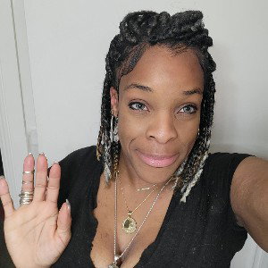 Chiqui-Queen - master of good vibes #Good vibes/Omitto
