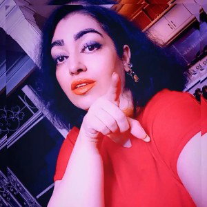 Wow, it's a world of singer and poet Zohreh Hajian 