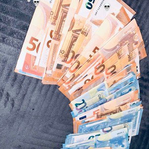 brick&money💸🏴‍☠️💸🇬🇫✈️no Time 
