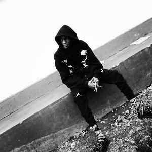 AM_TRYNA_MAKE_IT_OUT_🎧