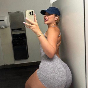 Give me the pussy