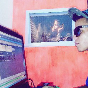  ♪ Ronnys ElAngelical ft Luis mc [Official Aud