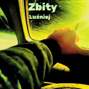 Luźniej 