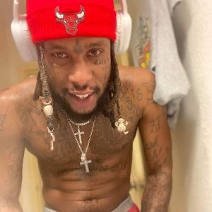 I JUMP UP ON DIS BEAT N BITCH I TURN A LIKING DA ONLY WAY DAT U CAN BE LIKE ME IS IF I BITE U YOU CANT RIDE MY WAVE CUZZ