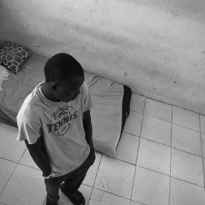 Aluta left , right 