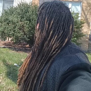 MRREDNBLACK T MAN 