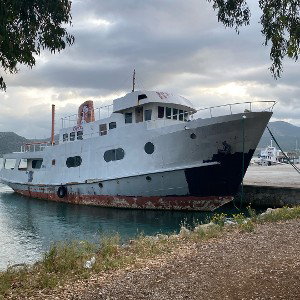 oi pirates ton trenon(ft.akatalilos-mistaP-brick)