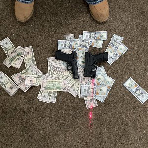 Amiri Jeans (@gentlebeatz_ x @ (11:53:10)